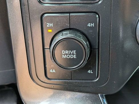 Used 2022 Ford F150 Lariat w/ Equipment Group 502A High image 25