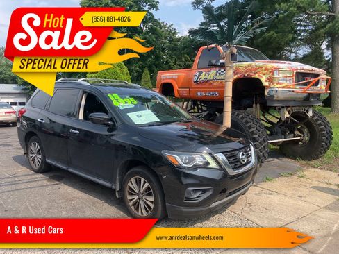 Used 2018 Nissan Pathfinder S AWD/4WD image 1