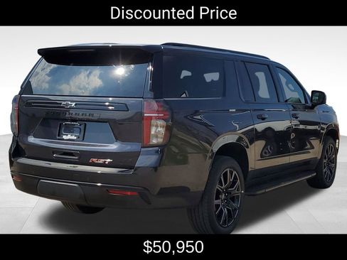Certified 2023 Chevrolet Suburban RST w/ Luxury Package AWD/4WD image 3
