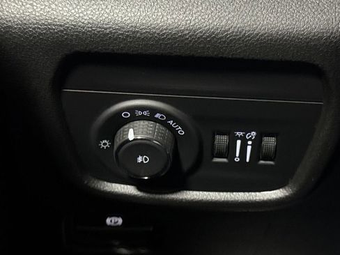 Used 2024 Jeep Grand Cherokee Limited AWD/4WD image 20