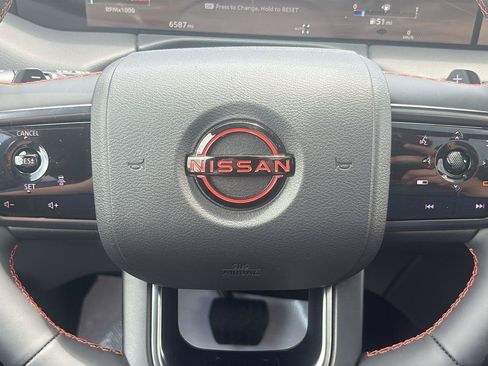 Used 2026 Nissan Armada PRO-4X AWD/4WD image 35