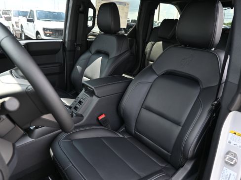 New 2026 Ford Bronco Outer Banks AWD/4WD image 33