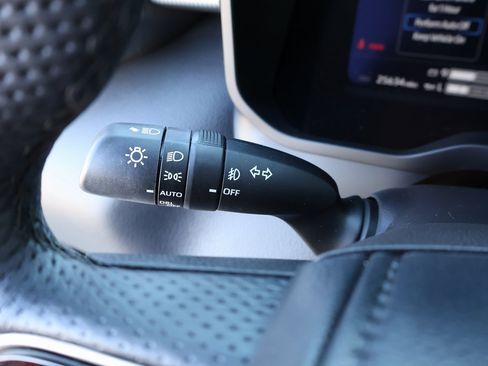 Used 2024 Toyota Sequoia Limited image 17