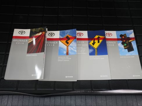 Used 2018 Toyota 4Runner SR5 Premium image 27