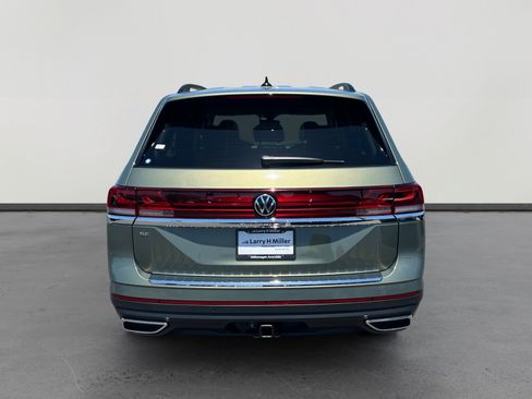 Used 2026 Volkswagen Atlas SE w/ Panoramic Sunroof Package FWD image 4