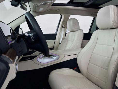 New 2026 Mercedes-Benz GLS 450 4MATIC image 17