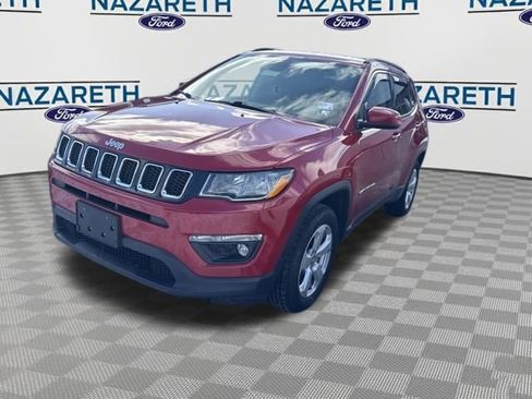 Used 2019 Jeep Compass Latitude image 3