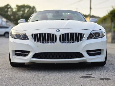 Used 2011 BMW Z4 sDrive35is image 16