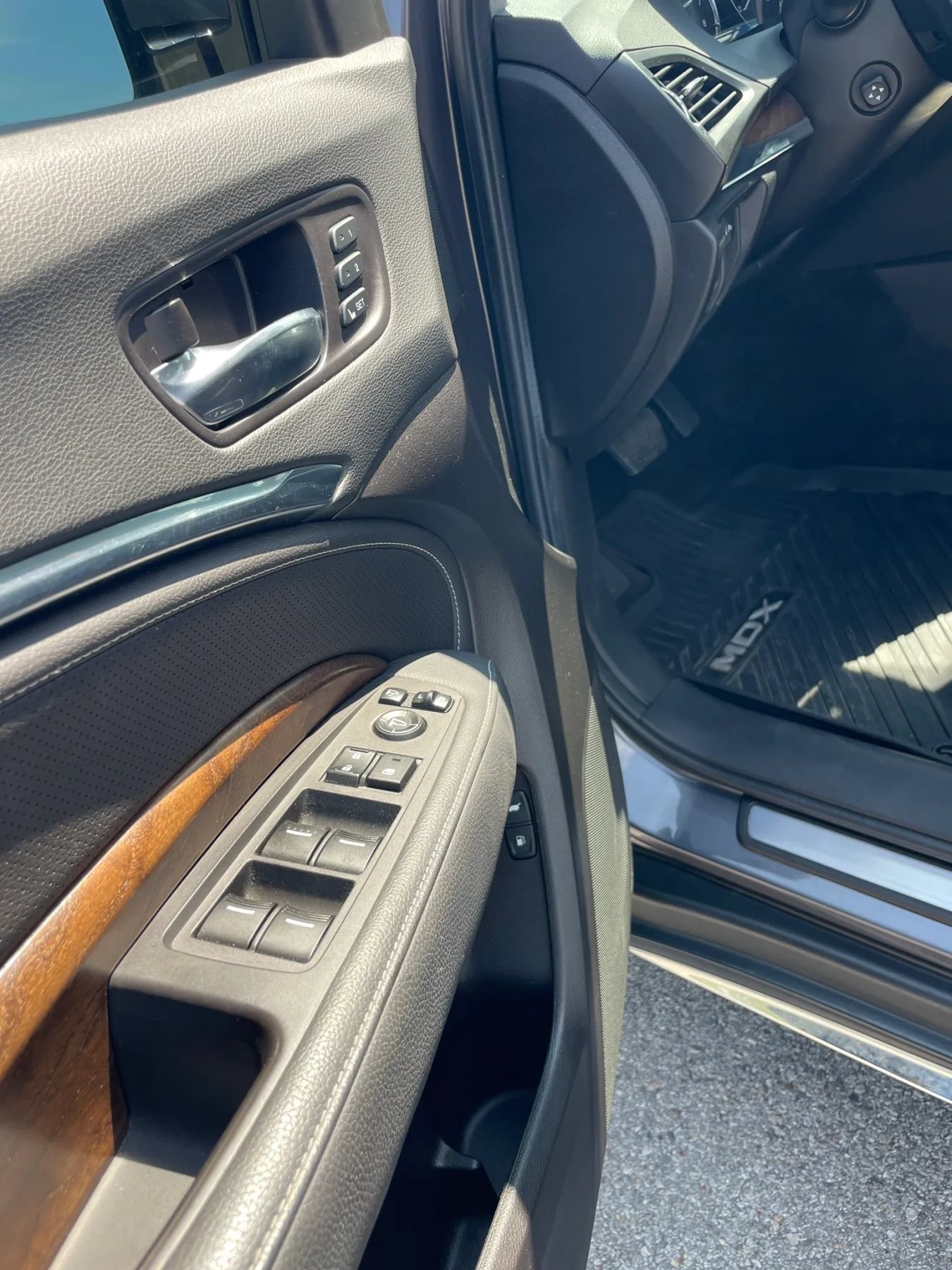 Used 2020 Acura MDX w/ Technology Package FWD image 19
