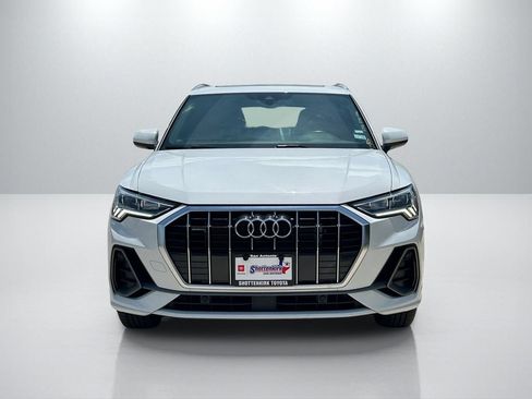 Used 2024 Audi Q3 2.0T Premium AWD/4WD image 2