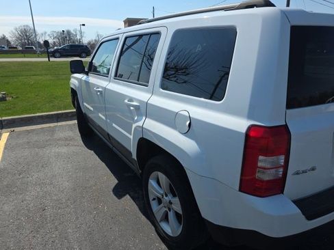 Used 2017 Jeep Patriot Latitude image 3