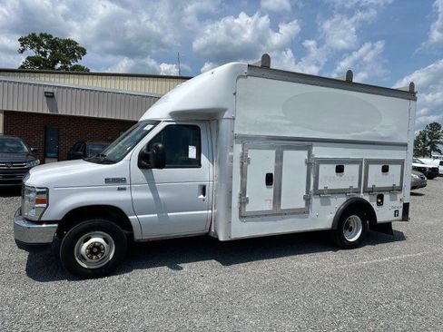 Used 2019 Ford E-350 and Econoline 350 Super Duty w/ Power Windows & Locks Group RWD image 1