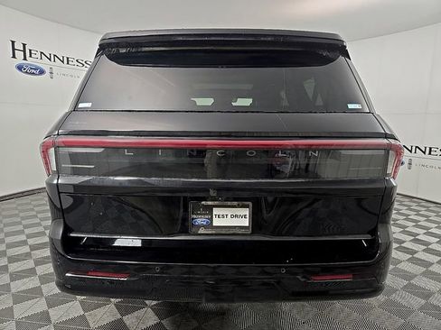 New 2026 Lincoln Navigator L Black Label AWD/4WD image 6