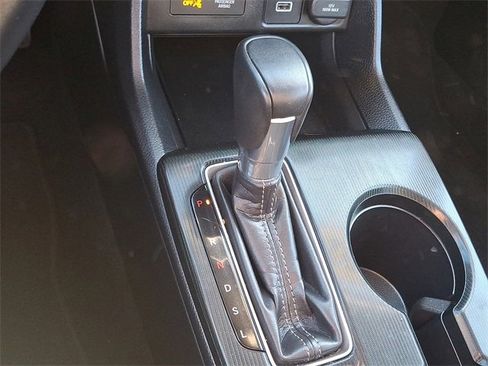 Used 2024 Honda Civic EX-L image 15