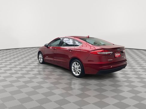 Used 2019 Ford Fusion SE FWD image 34