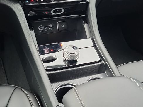New 2026 Jeep Grand Cherokee L Limited AWD/4WD image 25