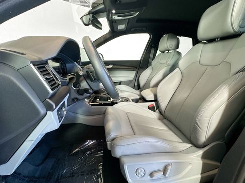 Used 2025 Audi Q5 e Premium Plus w/ Premium Plus Package image 19