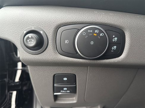 New 2026 Ford Transit 250 148 Medium Roof image 20