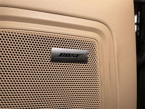 Certified 2025 Porsche Macan image 39