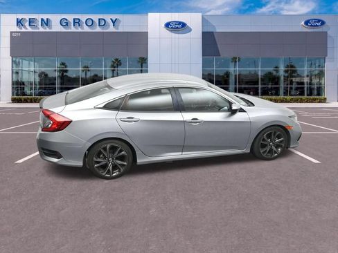 Used 2019 Honda Civic Sport image 16