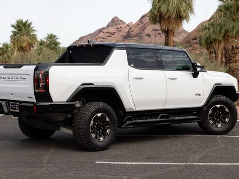 Used 2022 GMC Hummer EV Edition 1 w/ LPO, Illumination Package AWD/4WD image 15