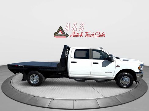 Used 2024 RAM 3500 SLT w/ Quick Order Package 2YG SLT AWD/4WD image 4