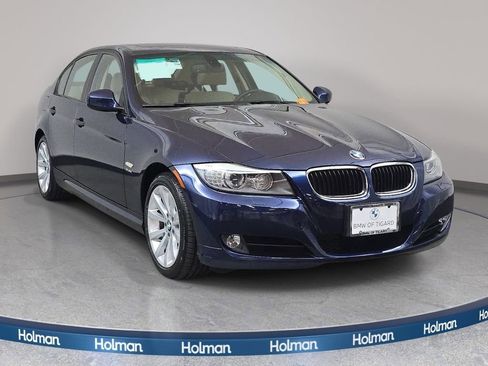Used 2011 BMW 328i xDrive Sedan AWD/4WD image 3