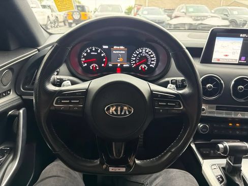 Used 2019 Kia Stinger GT1 RWD image 11