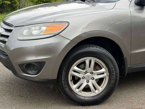 Used 2012 Hyundai Santa Fe GLS AWD/4WD image 3