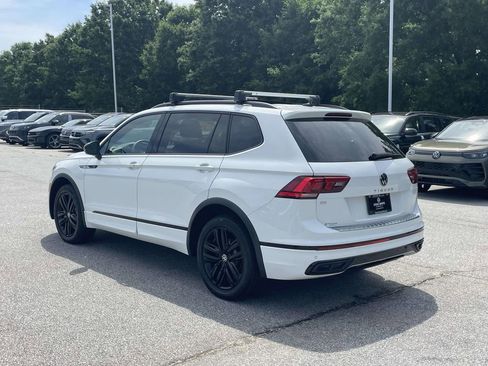 Certified 2022 Volkswagen Tiguan SE R-Line FWD image 4