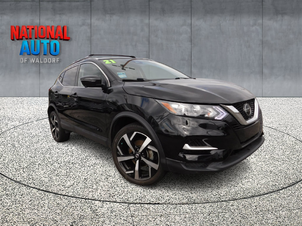 Used 2021 Nissan Rogue Sport SL FWD image 1