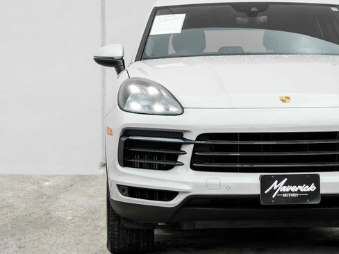 Used 2021 Porsche Cayenne AWD/4WD image 46