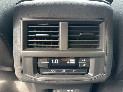 Used 2022 Volkswagen Atlas SE image 19