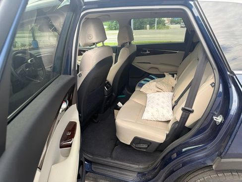 Used 2017 Kia Sorento AWD image 7