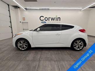 Used 2016 Hyundai Veloster FWD video 2