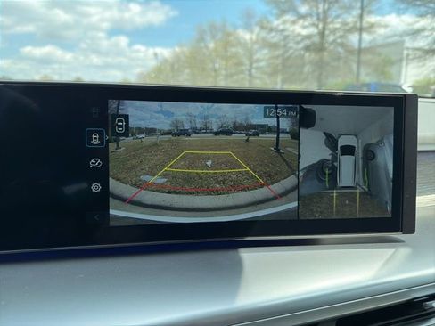 New 2026 Hyundai Ioniq 9 SEL image 17