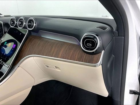 Used 2026 Mercedes-Benz GLC 300 4MATIC image 14