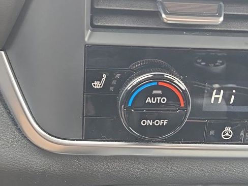 Certified 2023 Nissan Rogue SV w/ SV Premium B Package image 20