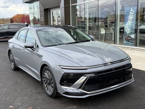 New 2026 Hyundai Sonata Limited image 2