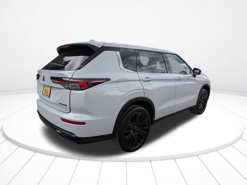 New 2026 Mitsubishi Outlander SE FWD image 4