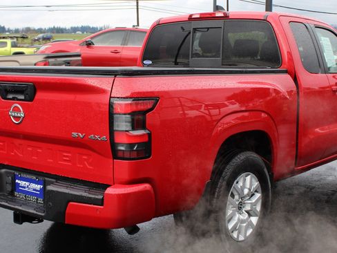 Used 2022 Nissan Frontier SV image 6