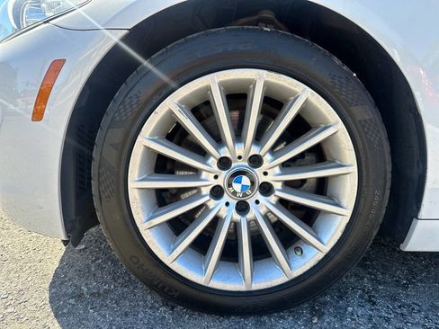 Used 2012 BMW 528i Sedan image 28