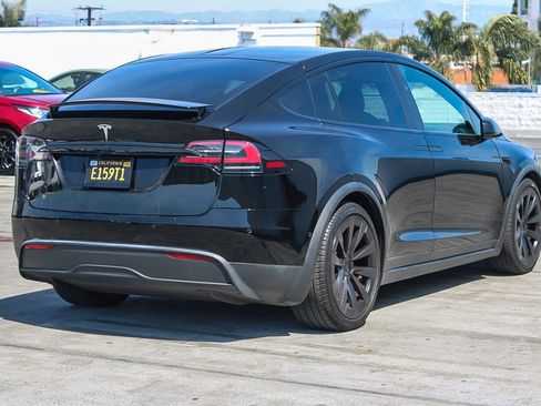 Used 2022 Tesla Model X image 9