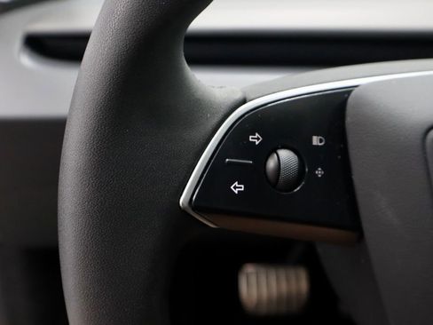 Used 2024 Tesla Model 3 Performance image 29