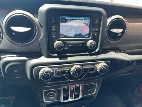 Used 2018 Jeep Wrangler Unlimited Sport S AWD/4WD image 21