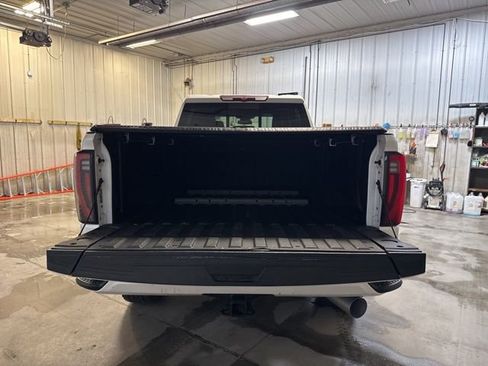 Used 2024 GMC Sierra 2500 Denali image 13
