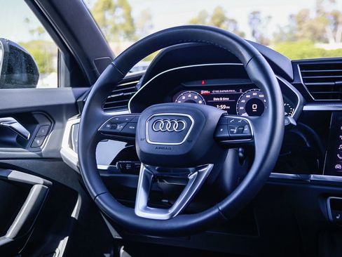 Certified 2024 Audi Q3 2.0T Premium image 15