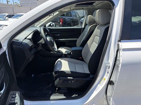 Used 2025 Honda CR-V EX image 18