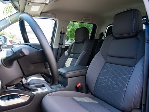 New 2026 Nissan Frontier SV w/ Tow Package AWD/4WD image 22