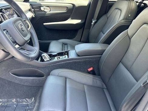 New 2024 Volvo XC40 B5 Ultimate w/ Climate Package image 17